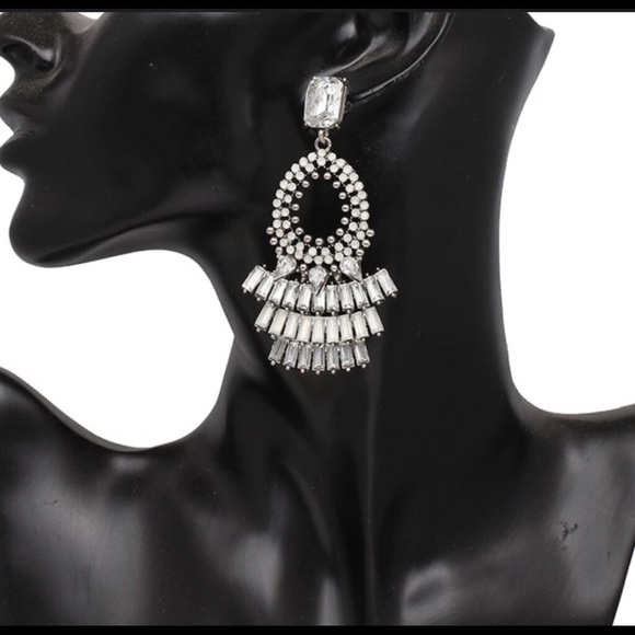 Beautiful Crystal Statement Earrings,Boutique NWT - Picture 5 of 5